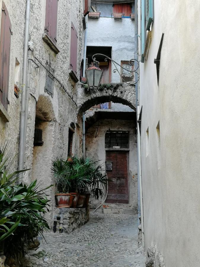 L'Antico Borgo, Un Mix Di Storia E Romanticismo Villa Lierna Esterno foto